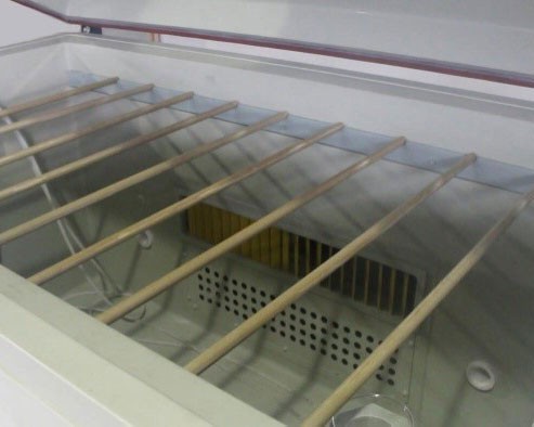 ASTM B117 Phòng thử nghiệm môi trường phun sương muối ăn mòn đã được chấp thuận lão hóa 1